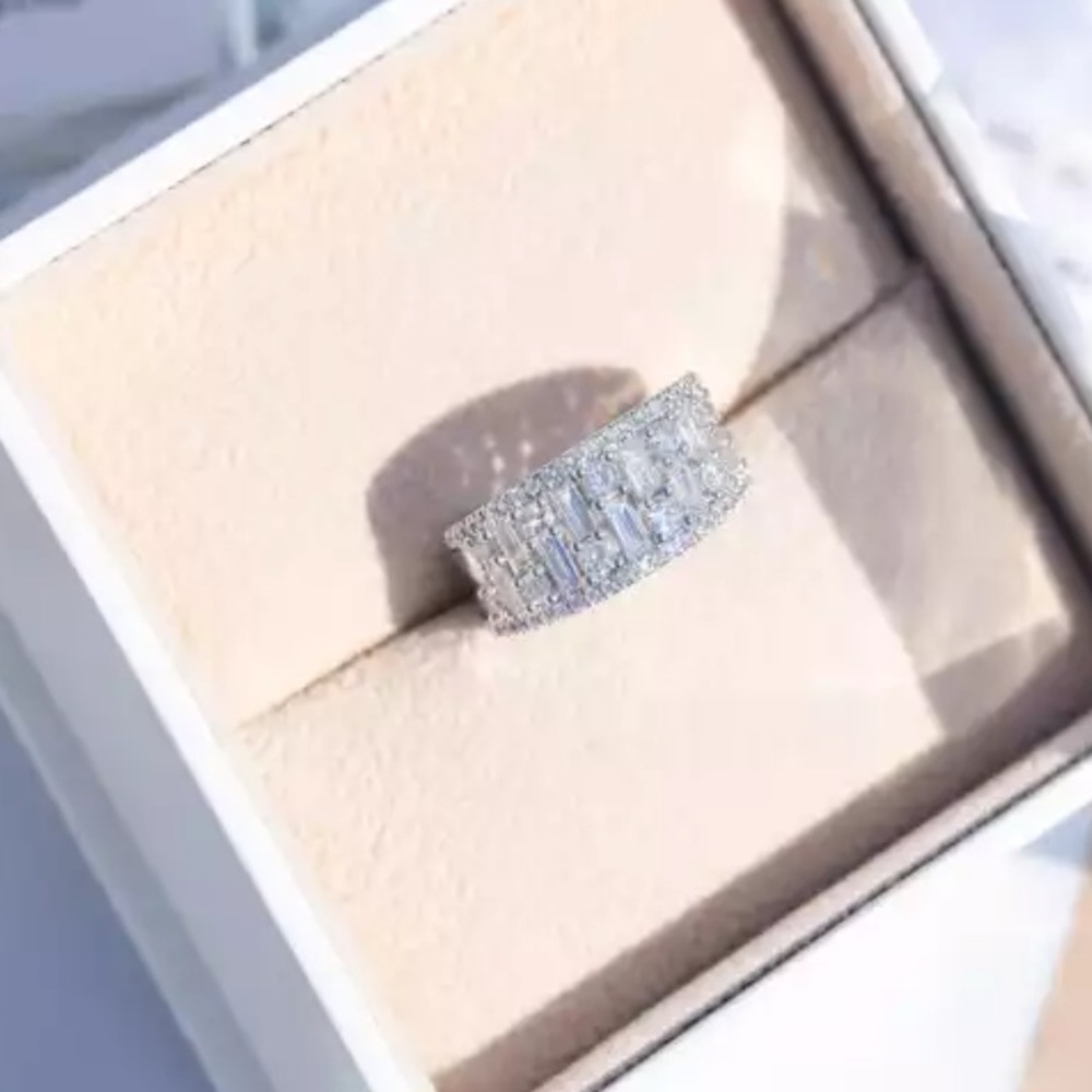 New Unisex 925 Silver Engagement Luxury Diamond Ring - Picture 4 of 5